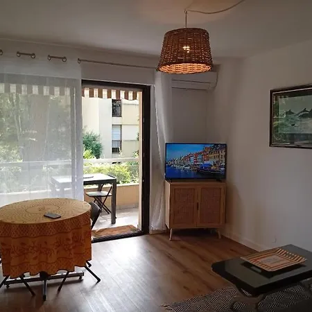 A Deux Pas De La Boulouris St Raphael *